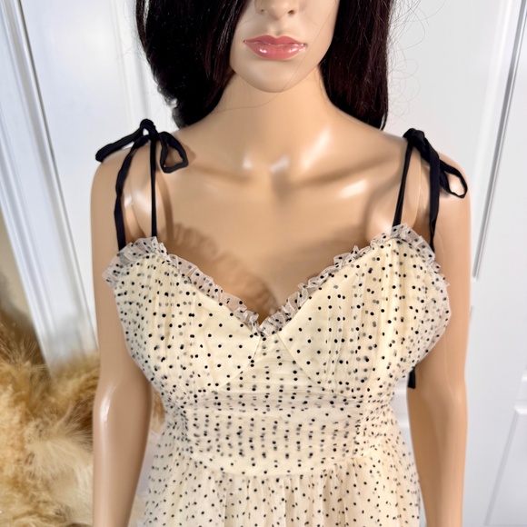 CREAM TULLE MIDI DRESS WITH BLACK POLKA DOTS - Picture 4 of 10